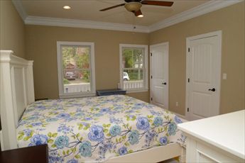 New Home Close to Beach and Town | Photo 9