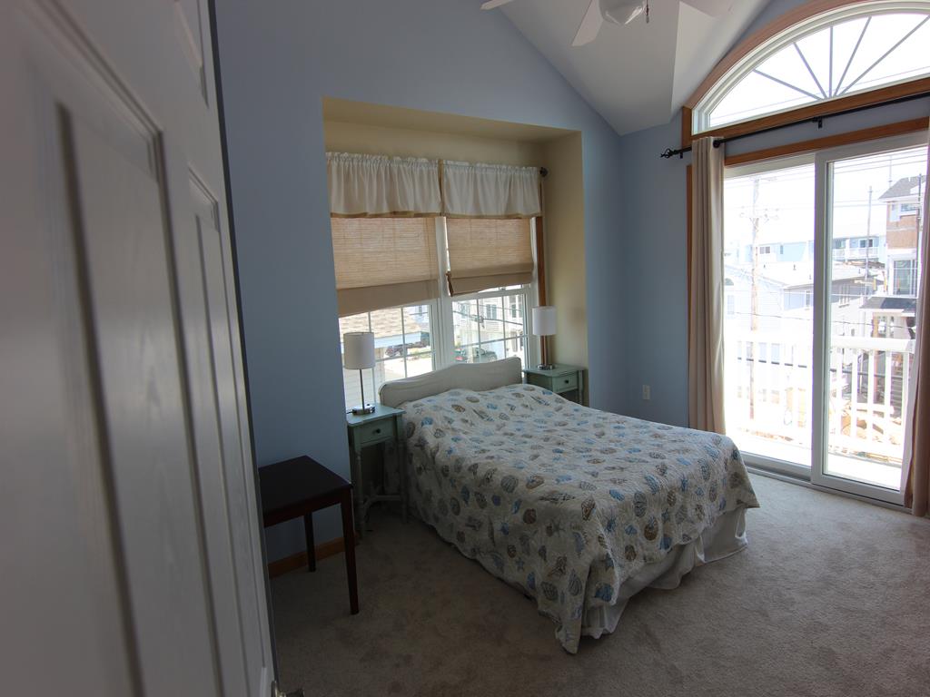 354 44th Place, Sea Isle City (Bay Front)