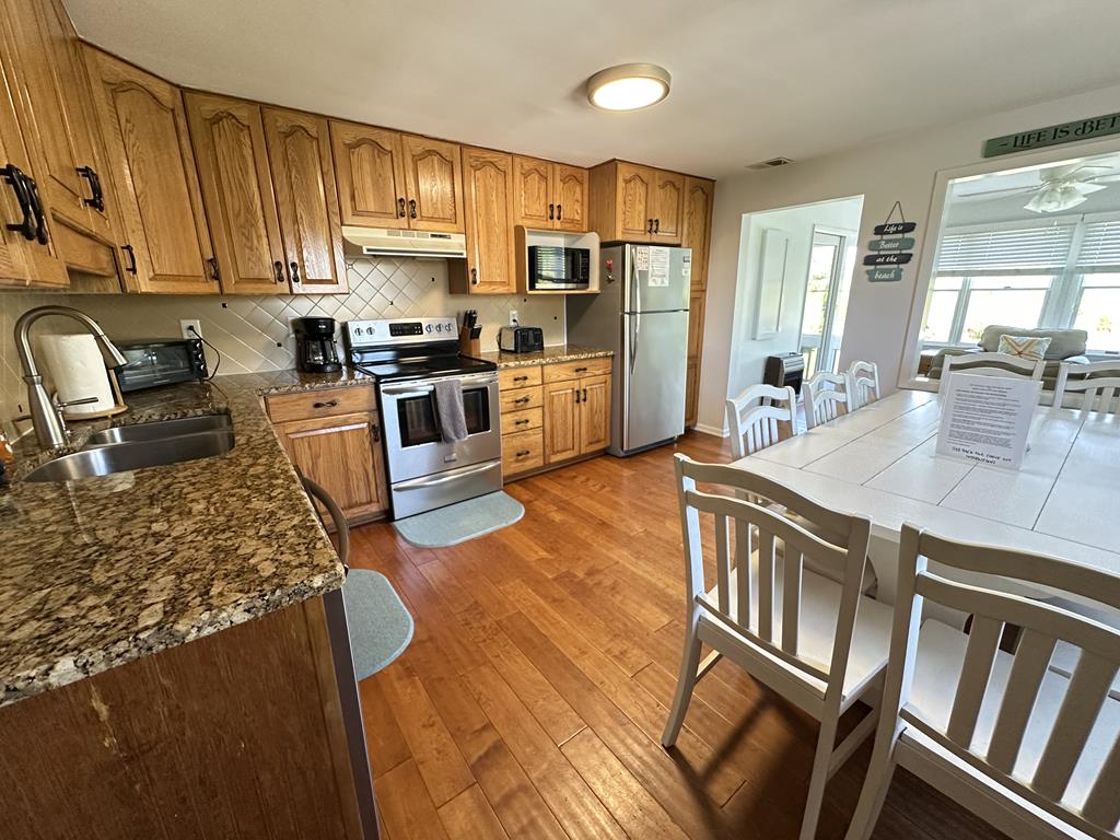 324 First Ave | Photo 6