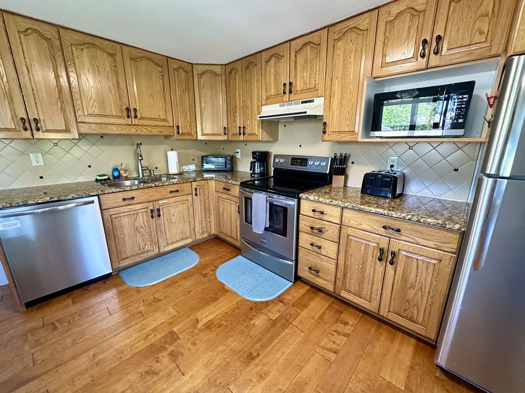 324 First Ave | Photo 7