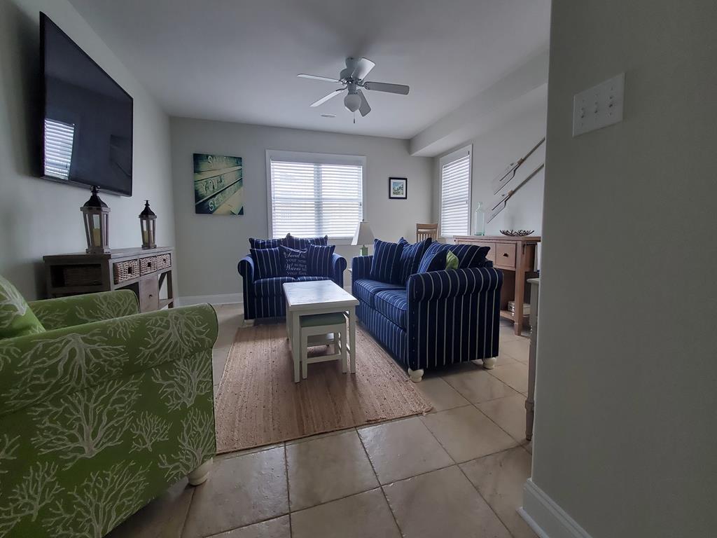 128 47th St - Picture 