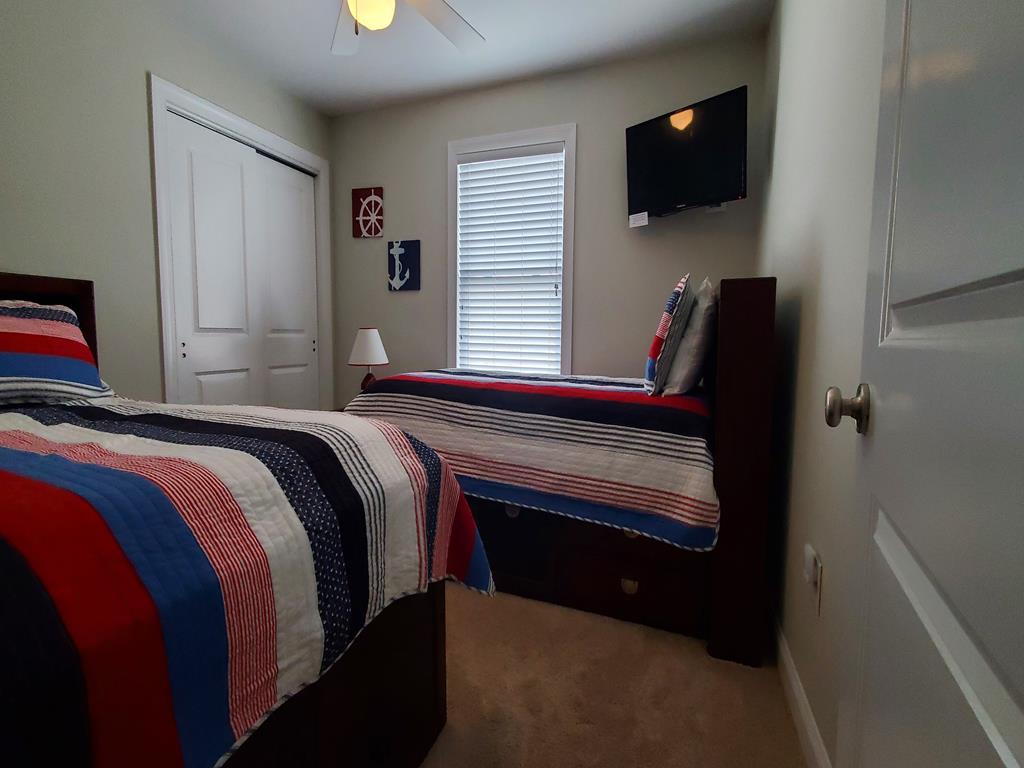 128 47th St - Picture 