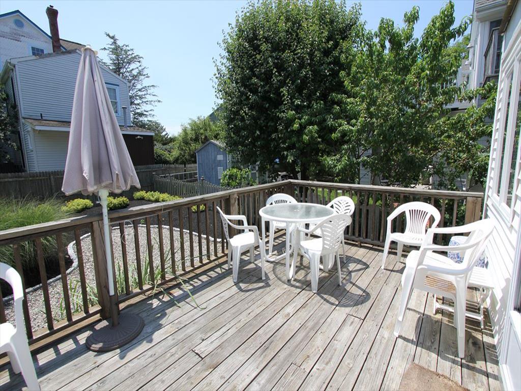 106 Lincoln Avenue | Photo 24