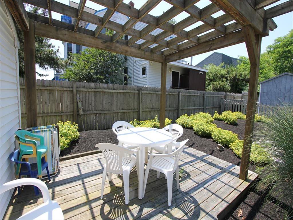 106 Lincoln Avenue | Photo 26