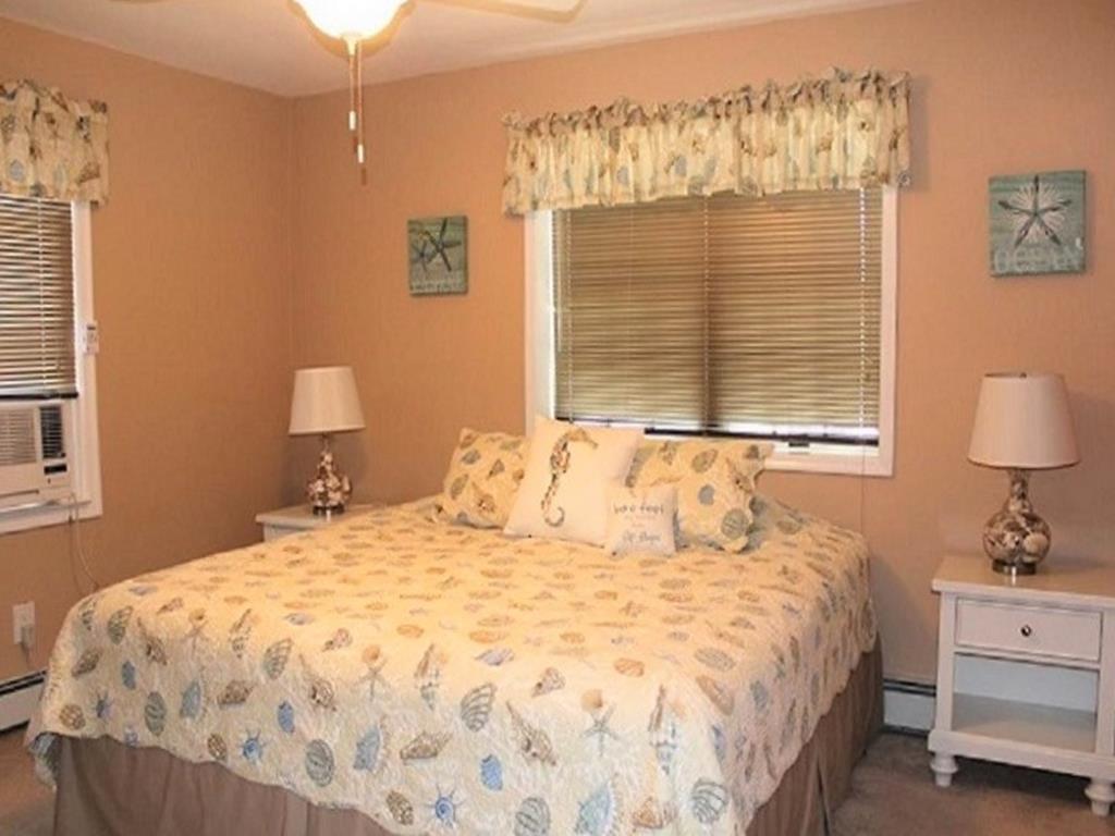 203 W 12th Street, Ship Bottom (Bay Side)