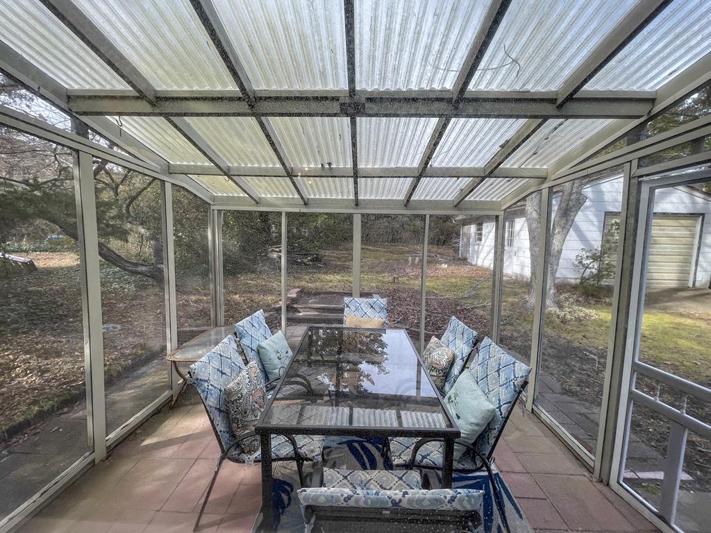 Pias Point - 802 Cape Avenue | Photo 17