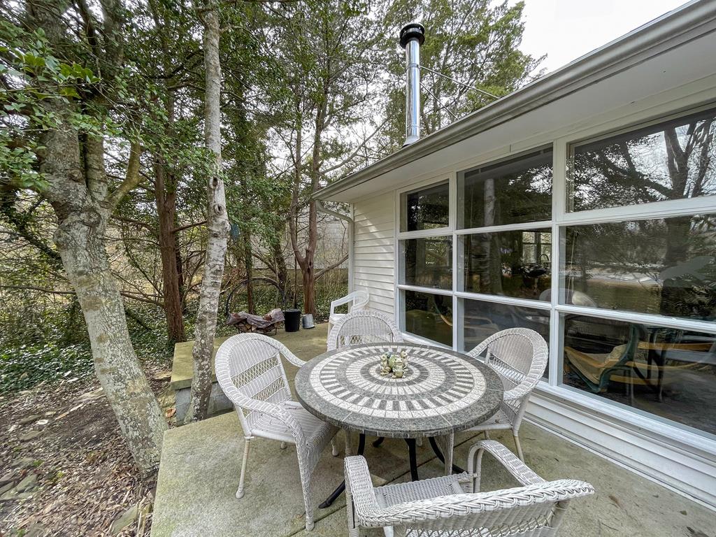 Pias Point - 802 Cape Avenue | Photo 28