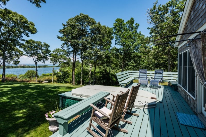 73 Park Street, Oak Bluffs, MA 02557, Waterview Island Real Estate