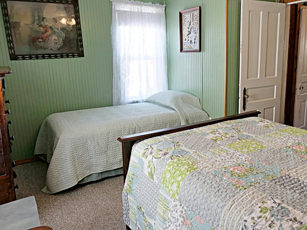 13 W Winthrop 1st Floor, Strathmere (Point)