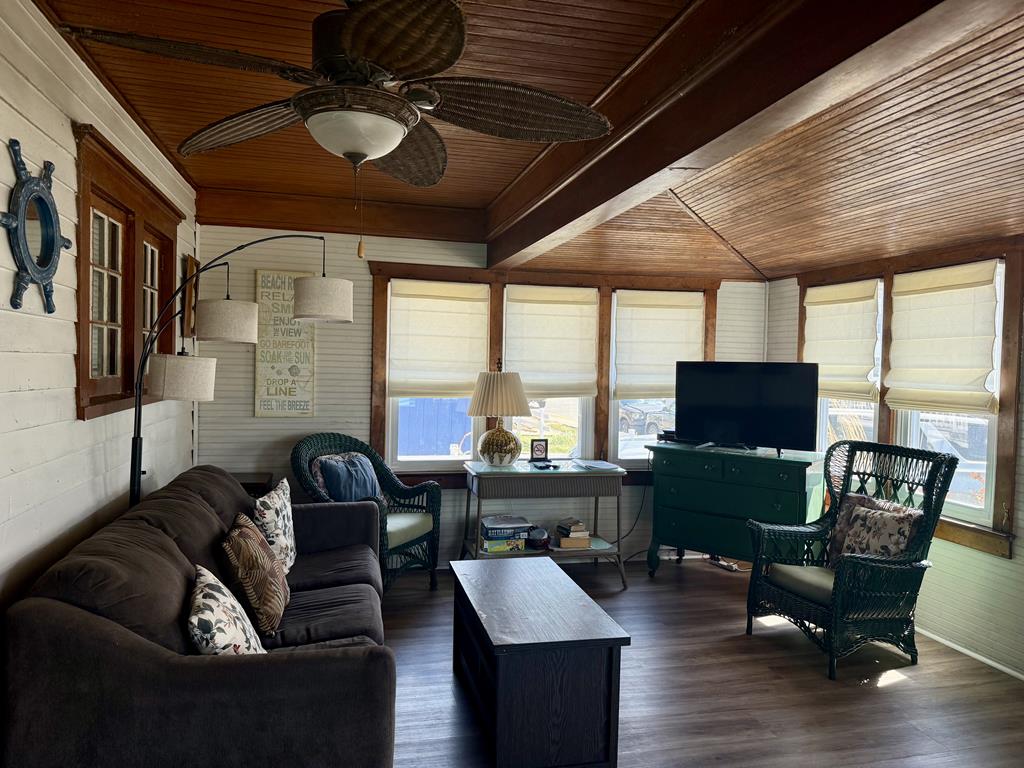 17 Webster Avenue Cottage, Strathmere (Oceanside)