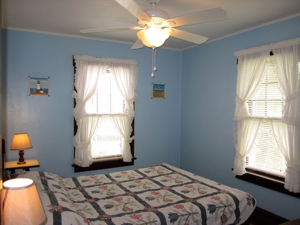 17 Webster Avenue Cottage, Strathmere (Oceanside)