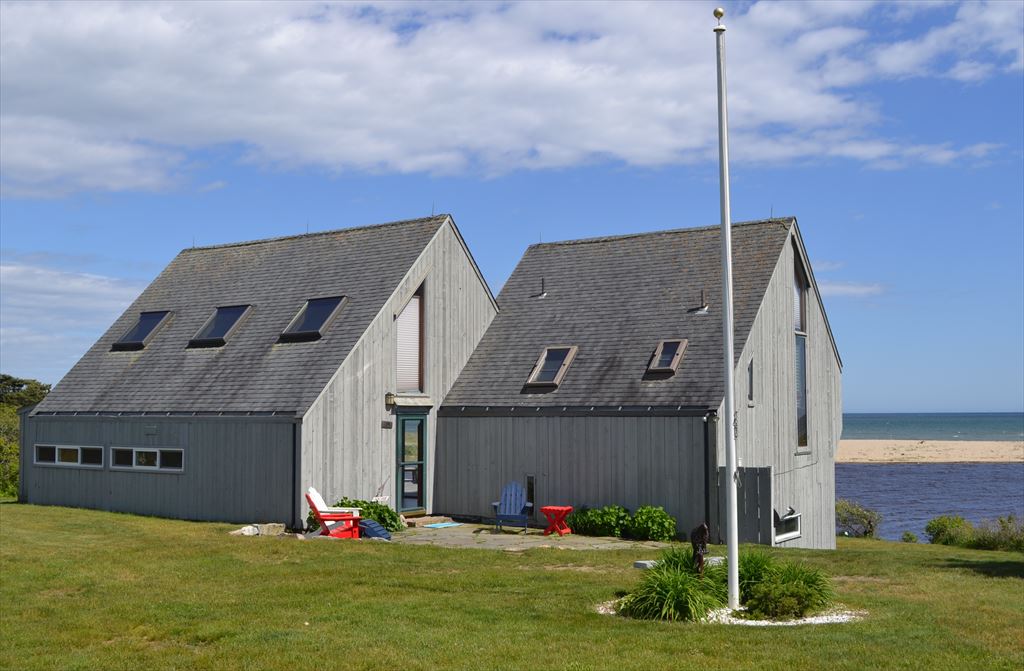 19 Youngs Way, Chilmark, MA 02535, Waterfront