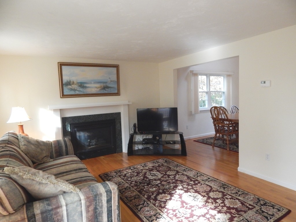 18 Swan Lane, Edgartown, MA 02539, Residential