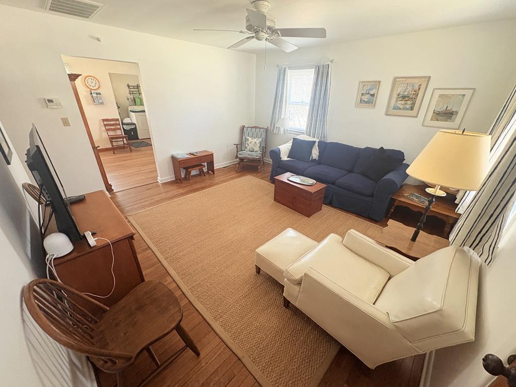 PET FRIENDLY COZY CAPE MAY HOME | Photo 5