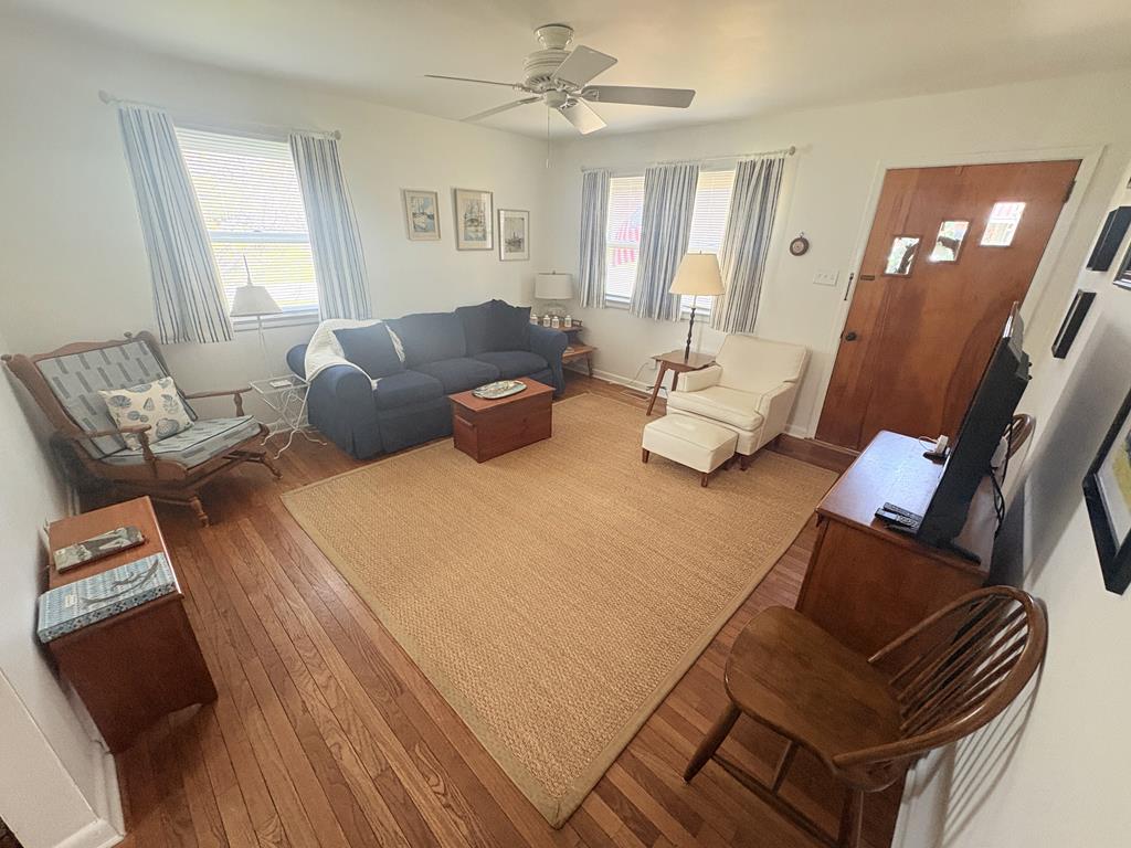 PET FRIENDLY COZY CAPE MAY HOME | Photo 6