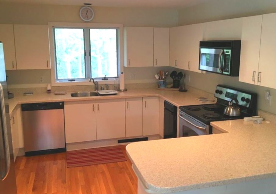 For Lease 19 Tiffany Drive, Oak Bluffs, MA 02557, Residential 4 Beds