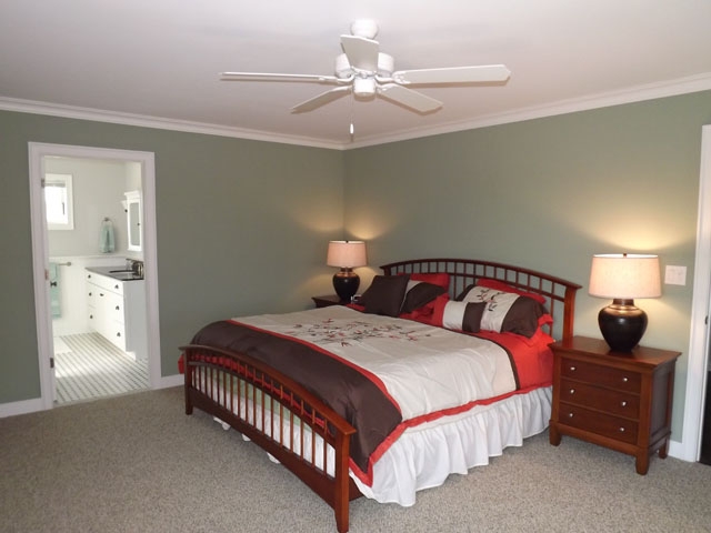 2nd Floor Master Bedroom KING