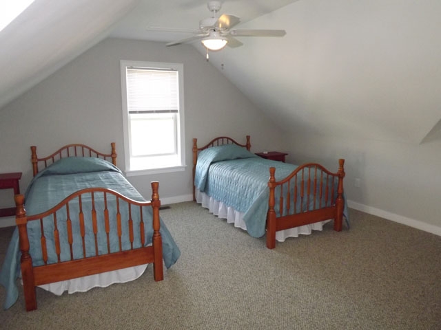 3rd Floor Loft South Side Twins