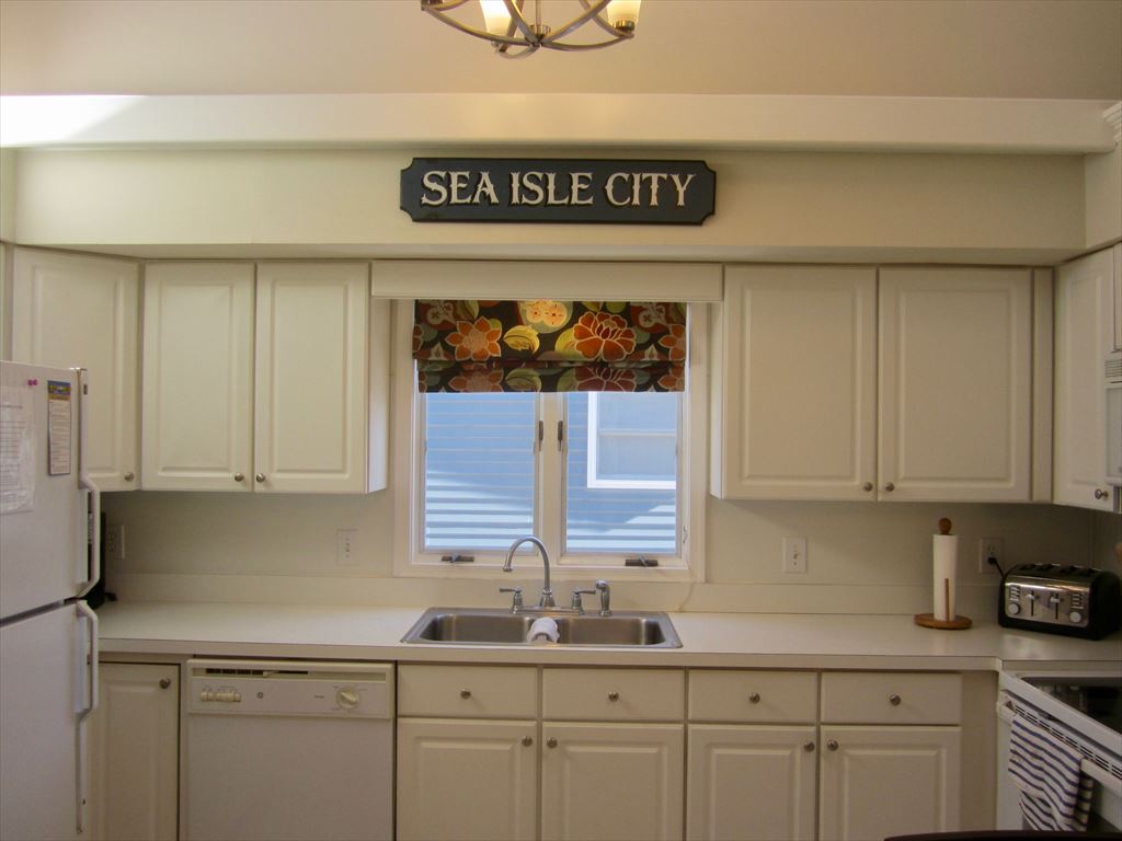 22 76th, EAST Unit, Sea Isle City (Oceanside)