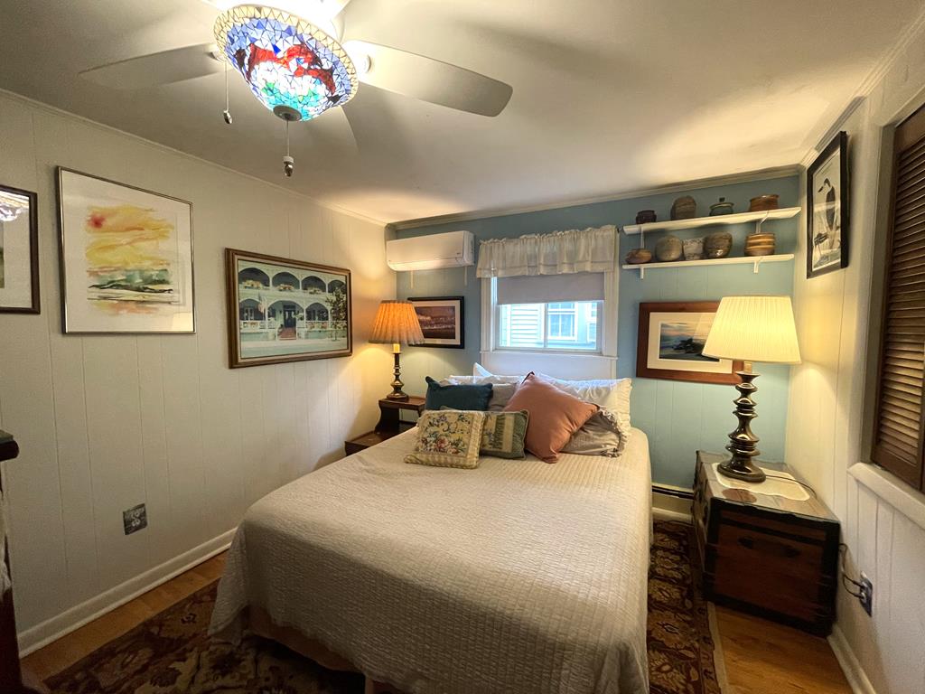 304 S. Broadway | Photo 12