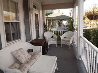 304 S. Broadway | Photo 15