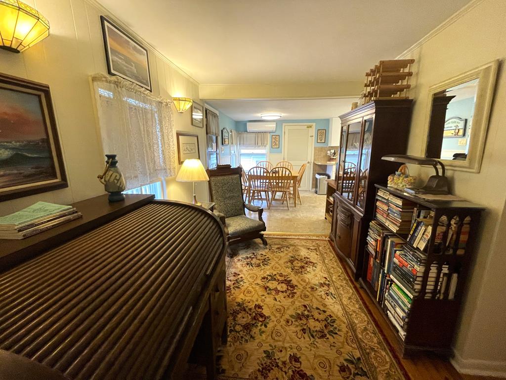 304 S. Broadway | Photo 5