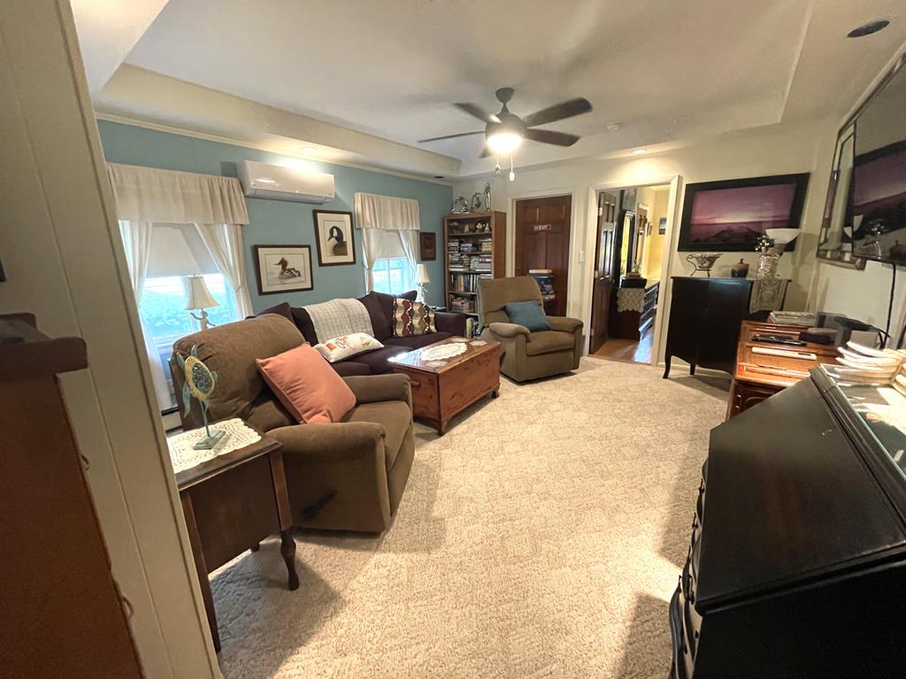 304 S. Broadway | Photo 11