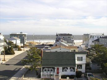 22 E New York Avenue (84th St), Brighton Beach (Ocean Side)