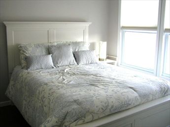 22 E New York Avenue (84th St), Brighton Beach (Ocean Side)