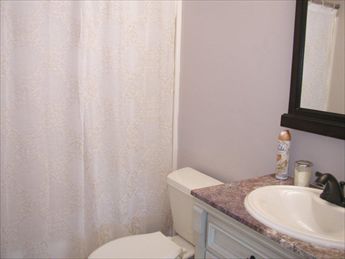 22 E New York Avenue (84th St), Brighton Beach (Ocean Side)