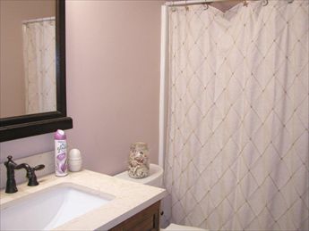 22 E New York Avenue (84th St), Brighton Beach (Ocean Side)