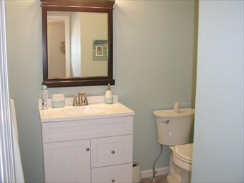 22 E New York Avenue (84th St), Brighton Beach (Ocean Side)