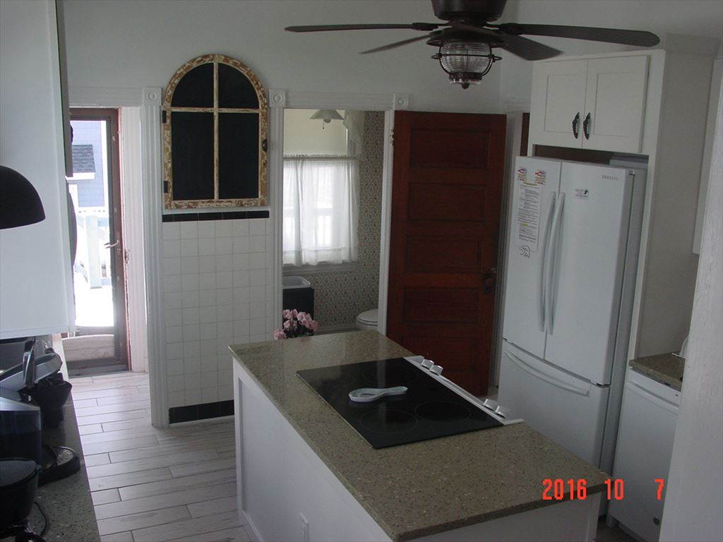 5717 Landis Avenue - 2nd & 3rd floors, Sea Isle City (Center)