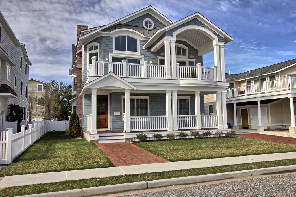 16 East 9th Street, Avalon