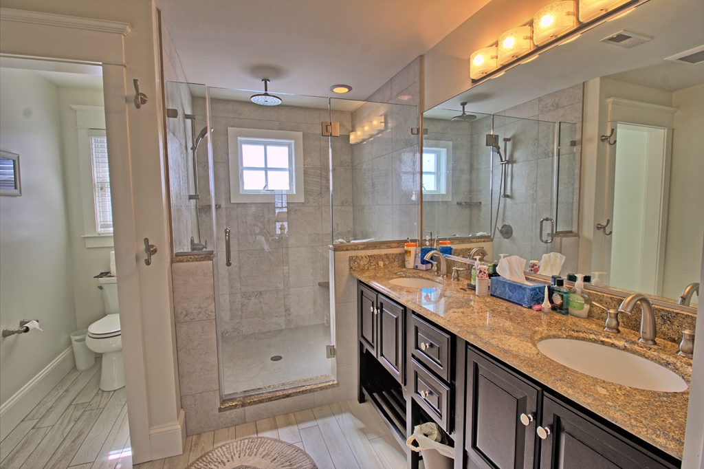 16 East 9th Street - Picture 15