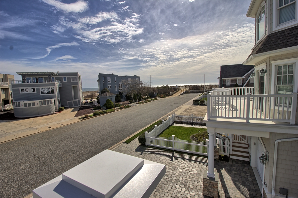 16 East 9th Street - Picture 20