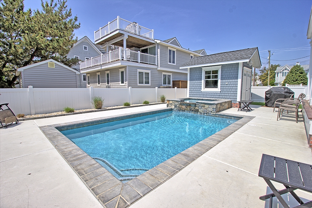 16 East 9th Street - Picture 21