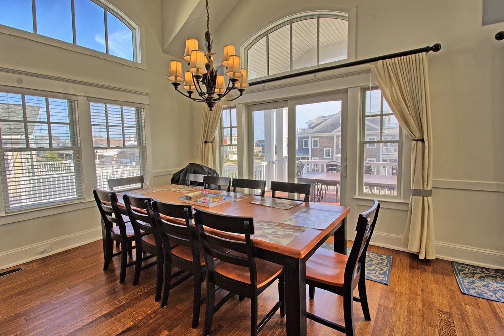 16 East 9th Street - Picture 9