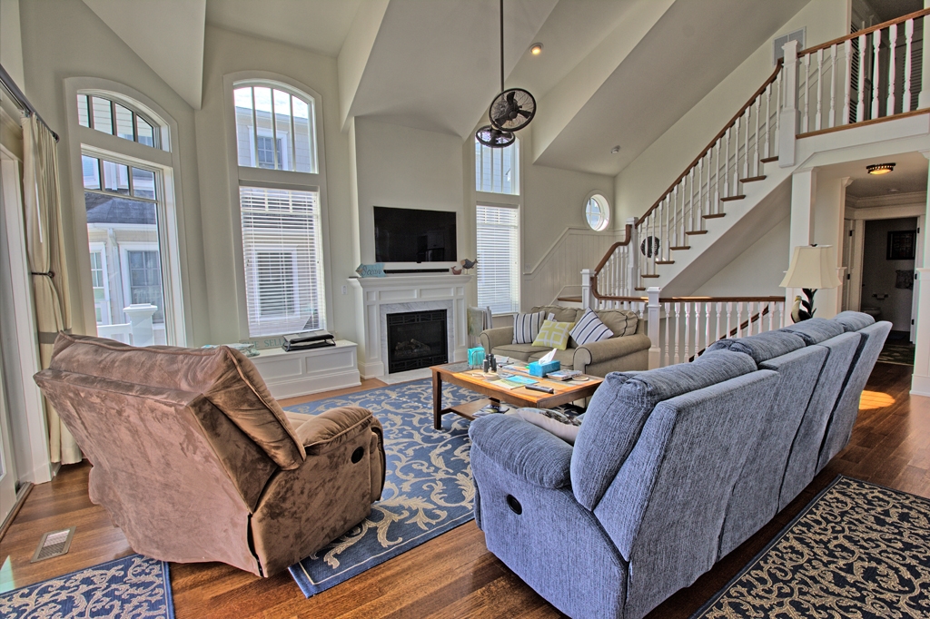 16 East 9th Street - Picture 10