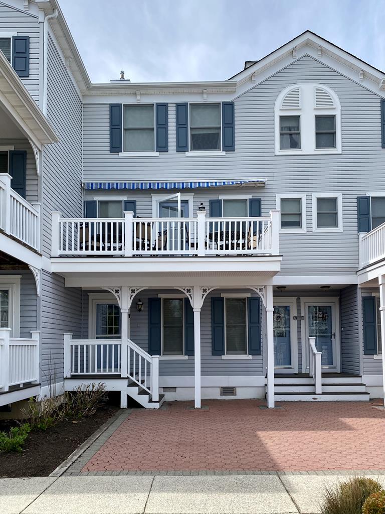 CONDO WITH POOL - A7 | Photo 3