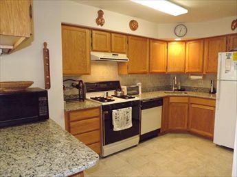 CONDO WITH POOL - A7 | Photo 6