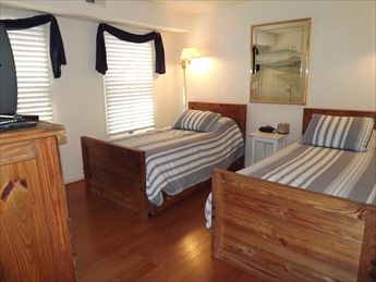 CONDO WITH POOL - A7 | Photo 10