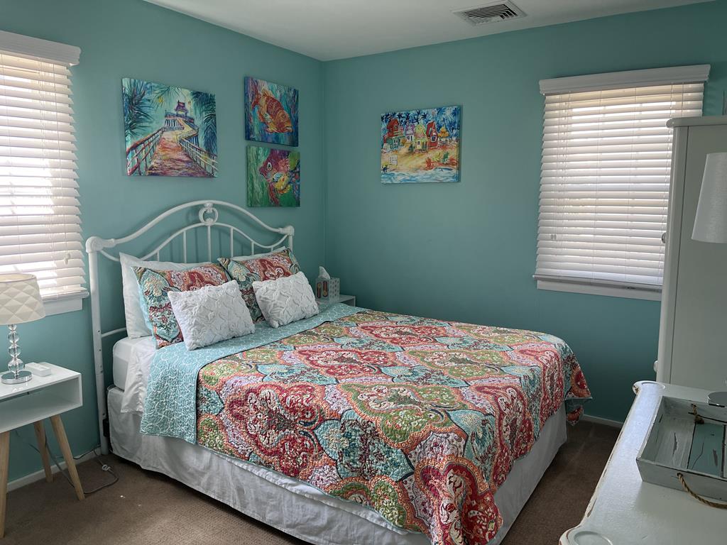 808 Beach Avenue, Beach Haven (Ocean Side)
