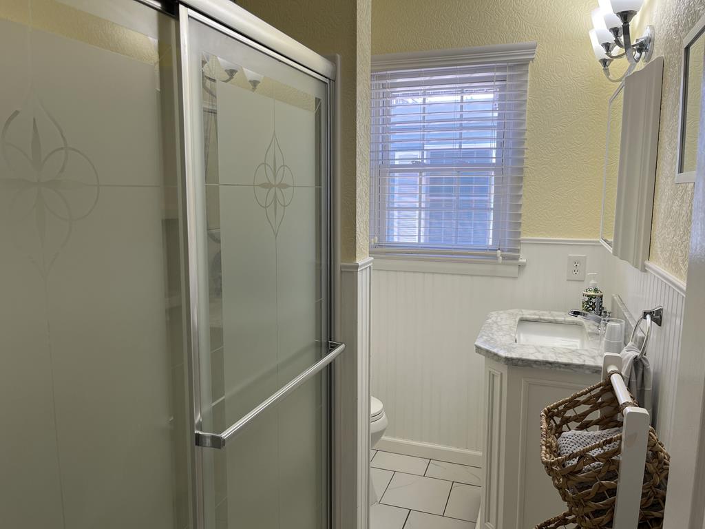 808 Beach Avenue, Beach Haven (Ocean Side)