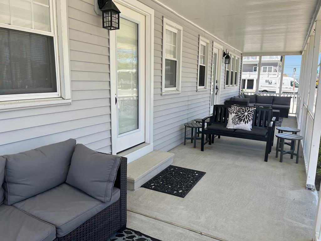 808 Beach Avenue, Beach Haven (Ocean Side)