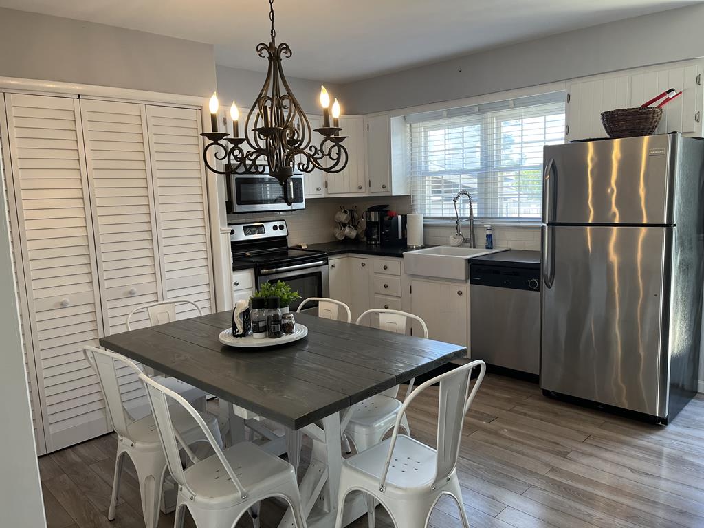 808 Beach Avenue, Beach Haven (Ocean Side)