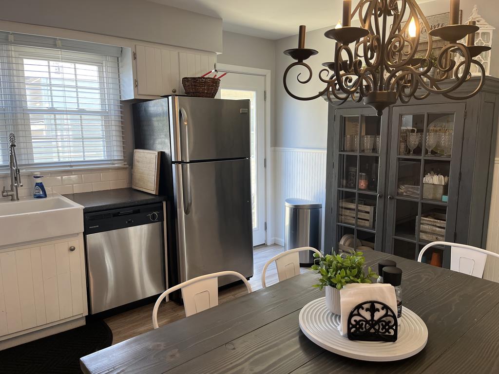 808 Beach Avenue, Beach Haven (Ocean Side)