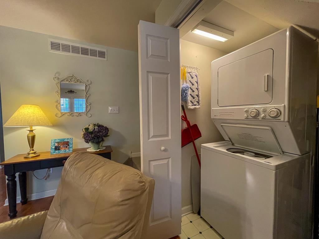 219 S Lafayette St Devonshire | Photo 20