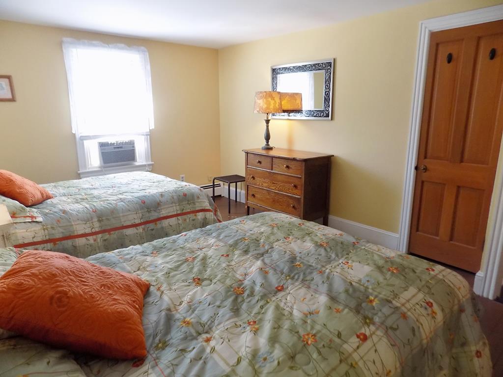 409 Princeton | Photo 18