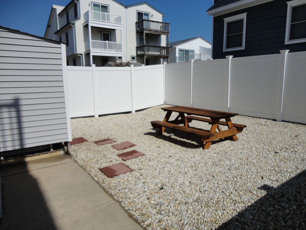 6105 Landis Avenue, Sea Isle City (Beach Block)